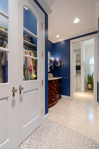 7744 Pershing Avenue, Clayton, MO 63105