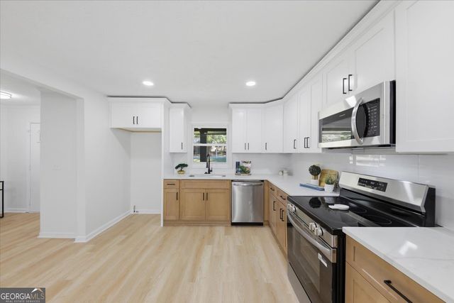 108 Fair Oaks Drive SE, Conyers, GA 30094