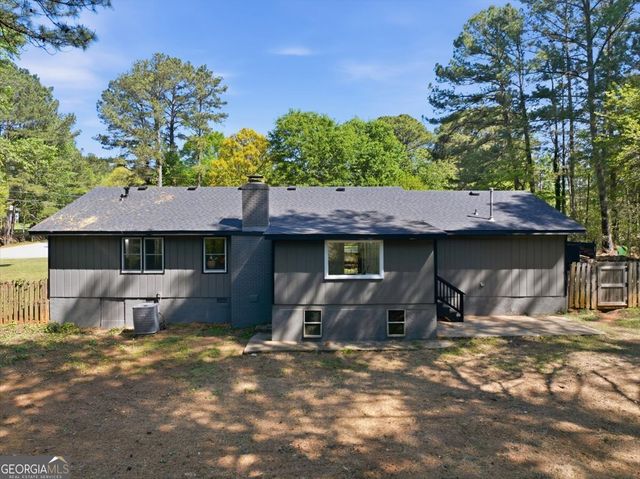 108 Fair Oaks Drive SE, Conyers, GA 30094