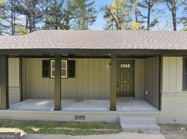 108 Fair Oaks Drive SE, Conyers, GA 30094