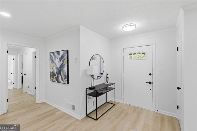 108 Fair Oaks Drive SE, Conyers, GA 30094