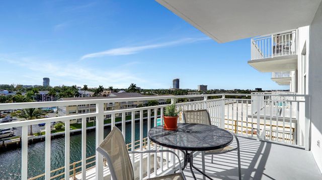427 Golden Isles Drive 5j, Hallandale Beach, FL 33009