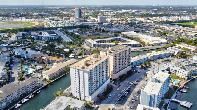 427 Golden Isles Drive 5j, Hallandale Beach, FL 33009