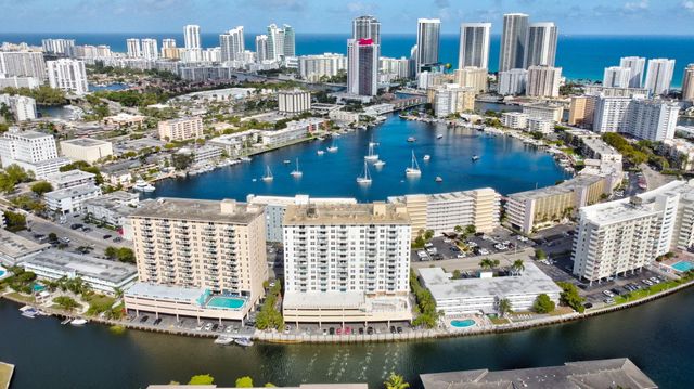 427 Golden Isles Drive 5j, Hallandale Beach, FL 33009