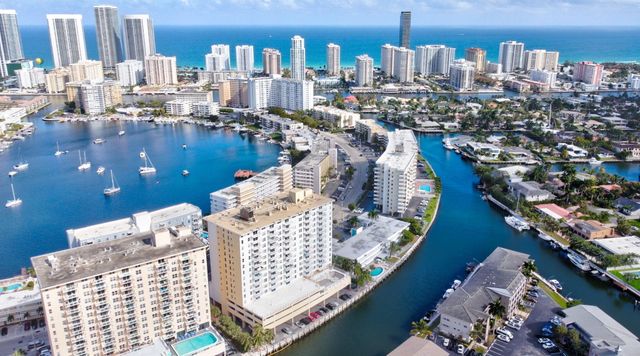 427 Golden Isles Drive 5j, Hallandale Beach, FL 33009