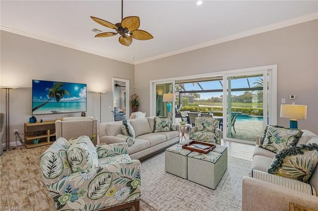 3206 Cotuit LN, Naples, FL 34114