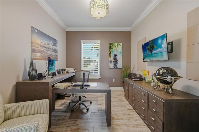 3206 Cotuit LN, Naples, FL 34114