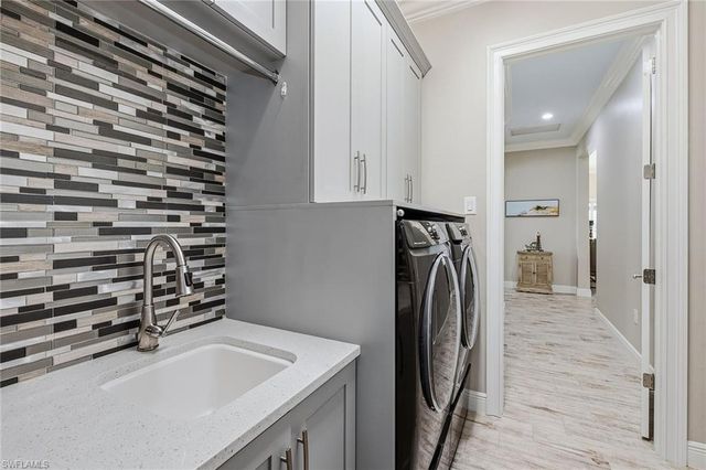 3206 Cotuit LN, Naples, FL 34114