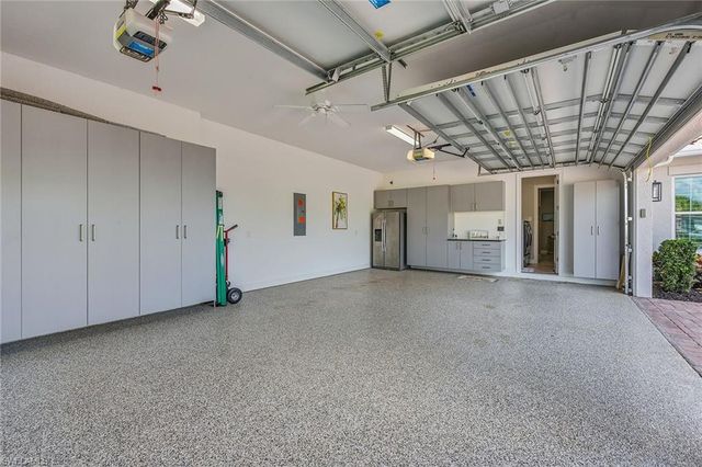 3206 Cotuit LN, Naples, FL 34114