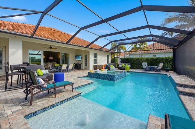 3206 Cotuit LN, Naples, FL 34114