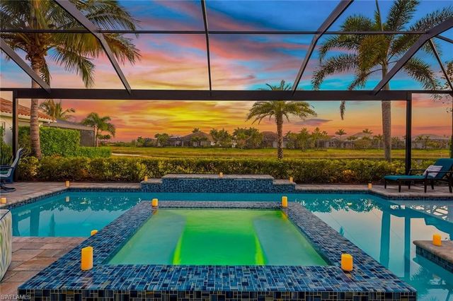 3206 Cotuit LN, Naples, FL 34114