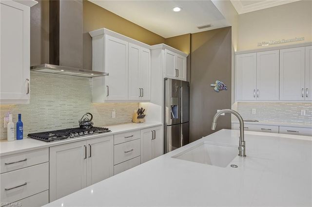 3206 Cotuit LN, Naples, FL 34114