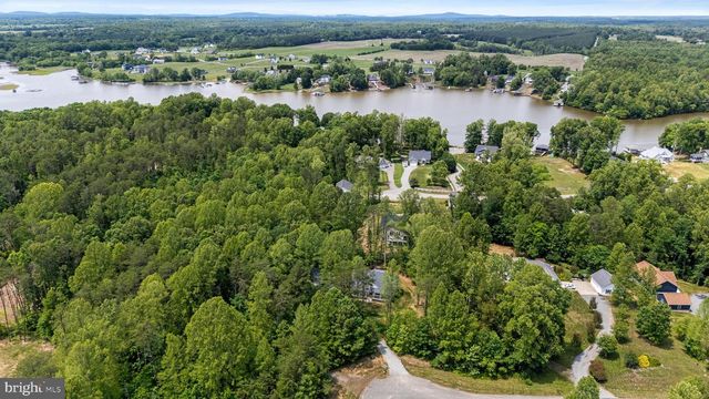86 VIRGINIA PINES CT, Louisa, VA 23093