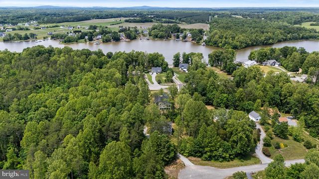 86 VIRGINIA PINES CT, Louisa, VA 23093