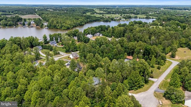 86 VIRGINIA PINES CT, Louisa, VA 23093