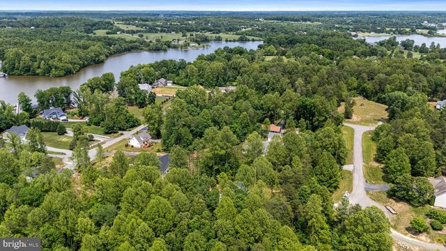 86 VIRGINIA PINES CT, Louisa, VA 23093