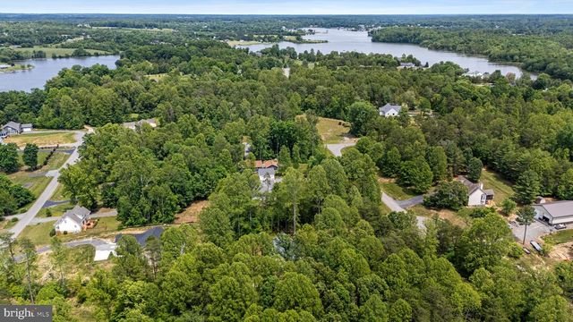 86 VIRGINIA PINES CT, Louisa, VA 23093
