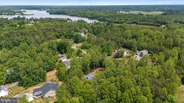 86 VIRGINIA PINES CT, Louisa, VA 23093