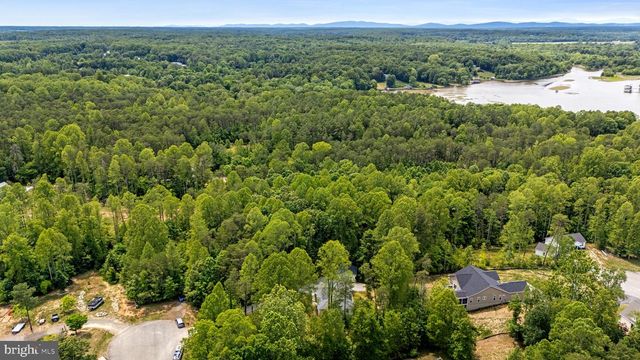 86 VIRGINIA PINES CT, Louisa, VA 23093