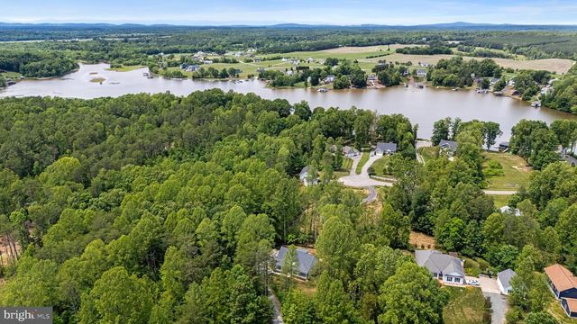 86 VIRGINIA PINES CT, Louisa, VA 23093