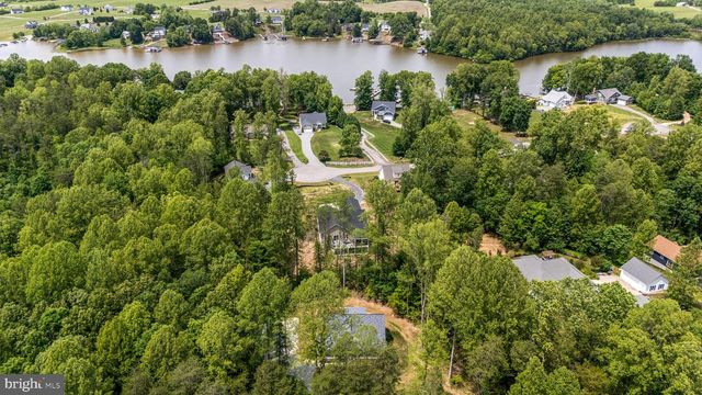 86 VIRGINIA PINES CT, Louisa, VA 23093