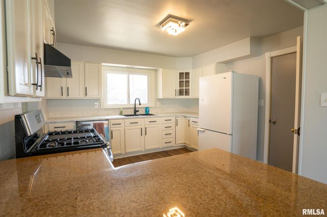 3025 Piper Road, Springfield, IL 62707