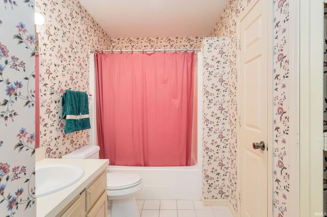 1657 Pine Ridge Court, Elkhart, IN 46514
