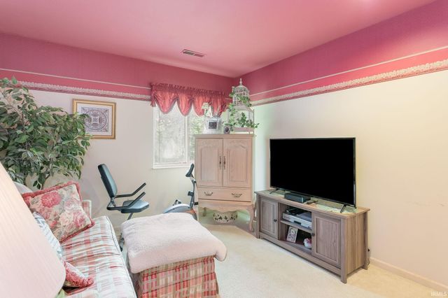 1657 Pine Ridge Court, Elkhart, IN 46514