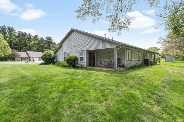 1657 Pine Ridge Court, Elkhart, IN 46514