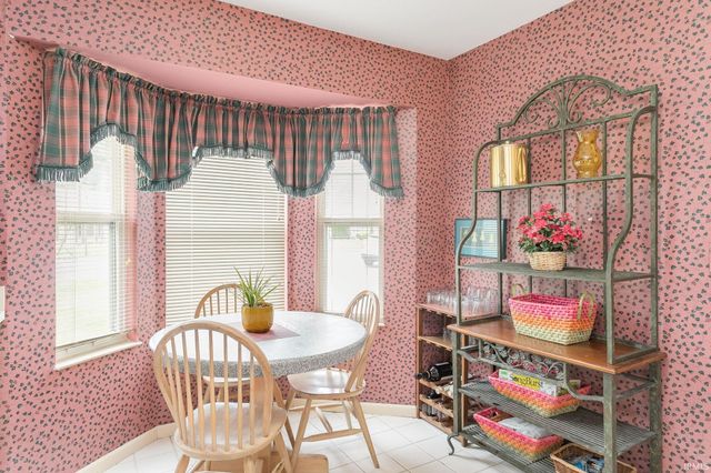 1657 Pine Ridge Court, Elkhart, IN 46514