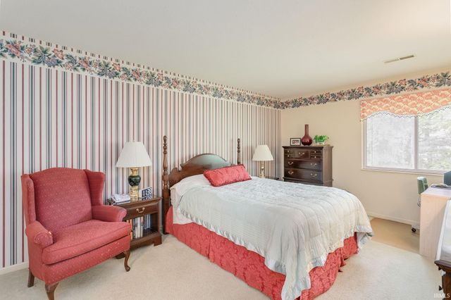 1657 Pine Ridge Court, Elkhart, IN 46514