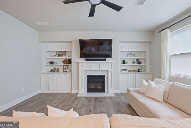 354 Hayden Circle, Woodstock, GA 30189