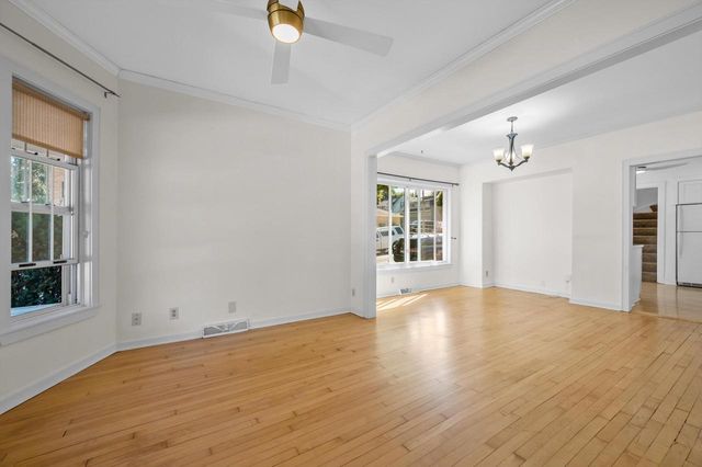 2961 S Delaware AVENUE, Milwaukee, WI 53207