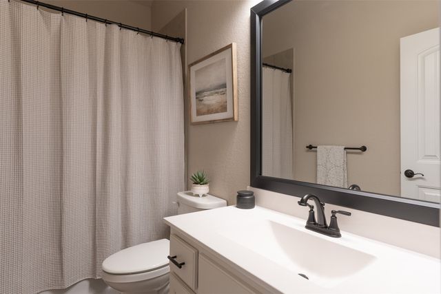 912 Meadow View Drive, Cleburne, TX 76033