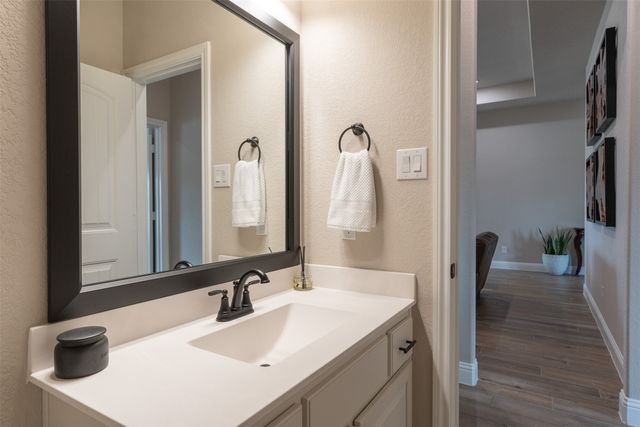 912 Meadow View Drive, Cleburne, TX 76033