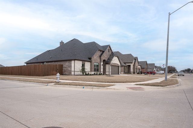 912 Meadow View Drive, Cleburne, TX 76033