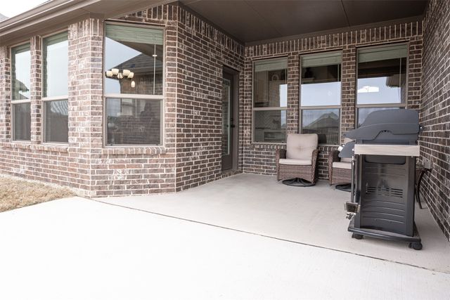 912 Meadow View Drive, Cleburne, TX 76033