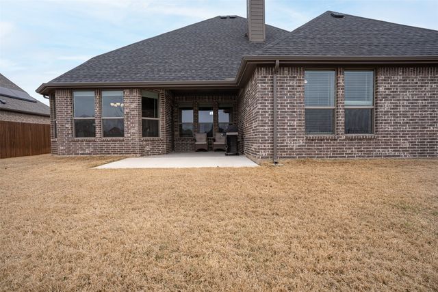 912 Meadow View Drive, Cleburne, TX 76033