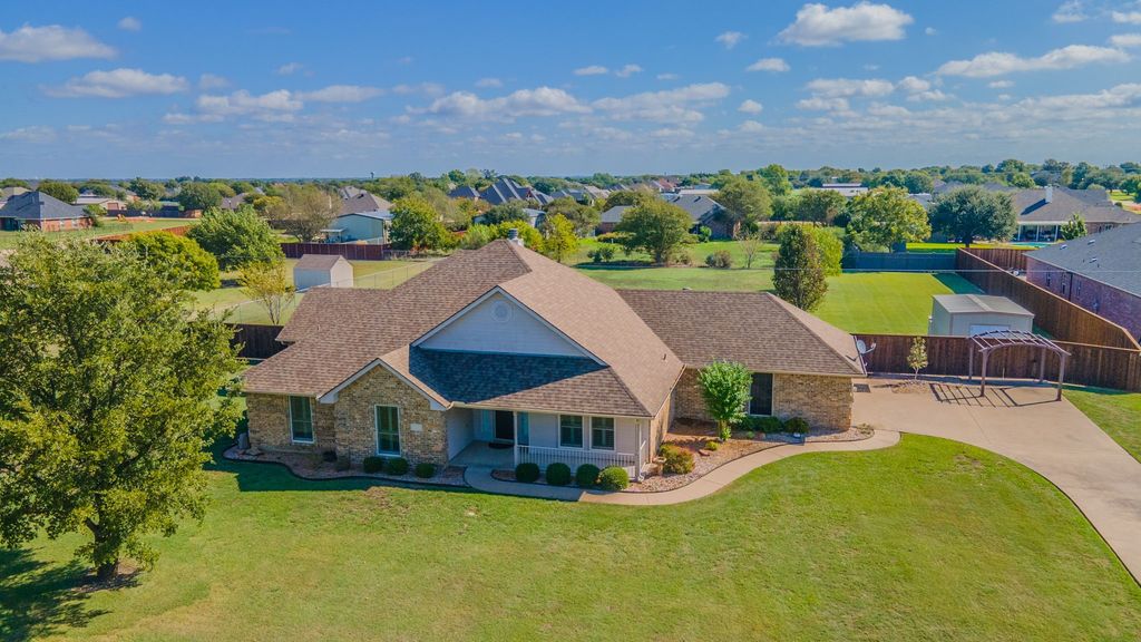 2750 N Mockingbird Lane, Midlothian, TX 76065 — exterior