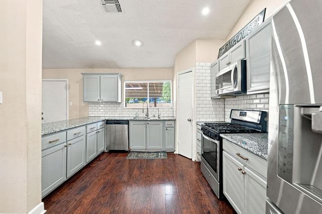 25119 Lynbriar Lane, Spring, TX 77373