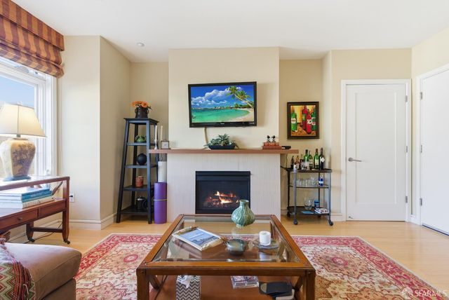 1725 Washington Street 9, San Francisco, CA 94109