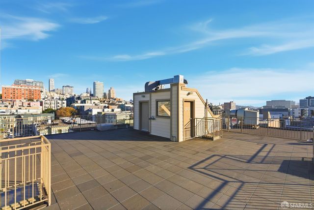 1725 Washington Street 9, San Francisco, CA 94109