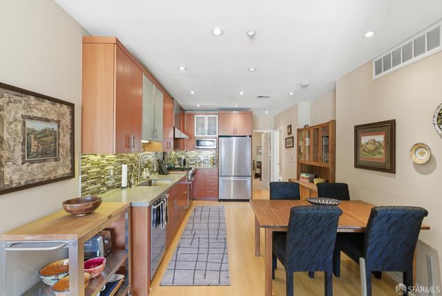 1725 Washington Street 9, San Francisco, CA 94109