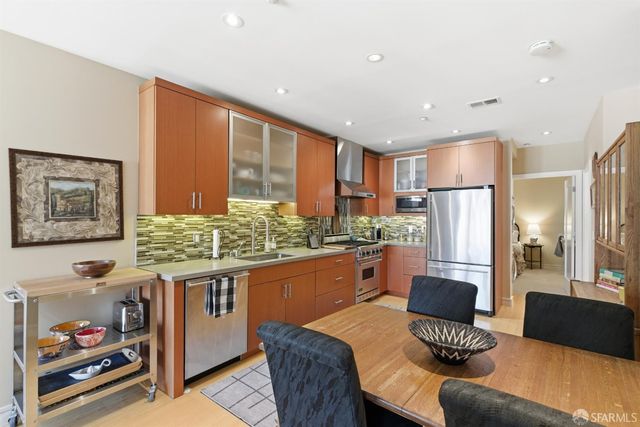 1725 Washington Street 9, San Francisco, CA 94109