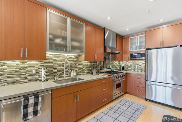 1725 Washington Street 9, San Francisco, CA 94109