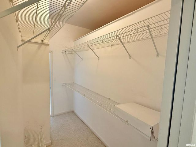 601 E 5TH Street, Metropolis, IL 62960