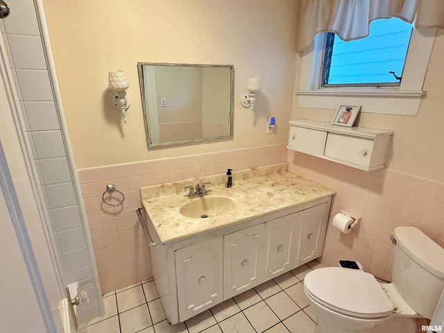 601 E 5TH Street, Metropolis, IL 62960