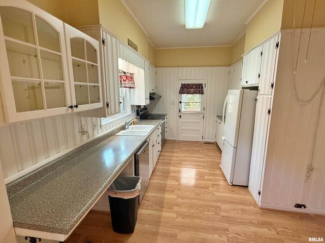 601 E 5TH Street, Metropolis, IL 62960