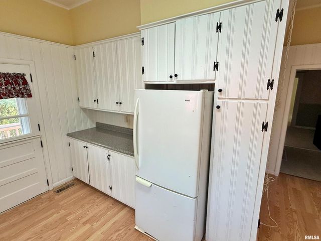 601 E 5TH Street, Metropolis, IL 62960