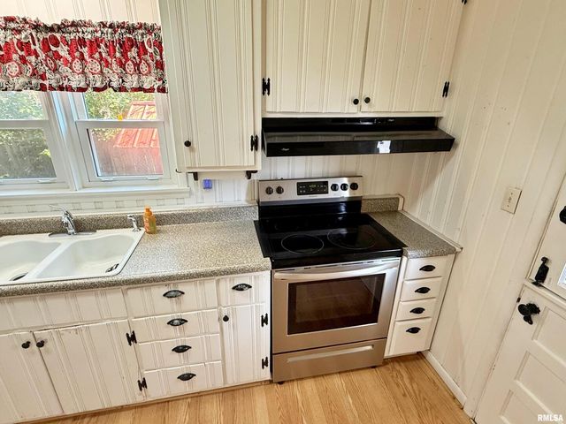 601 E 5TH Street, Metropolis, IL 62960